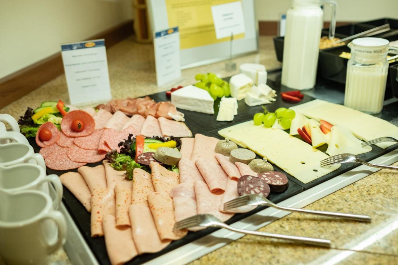 Hotel Baer Sinsheim Luaran gambar