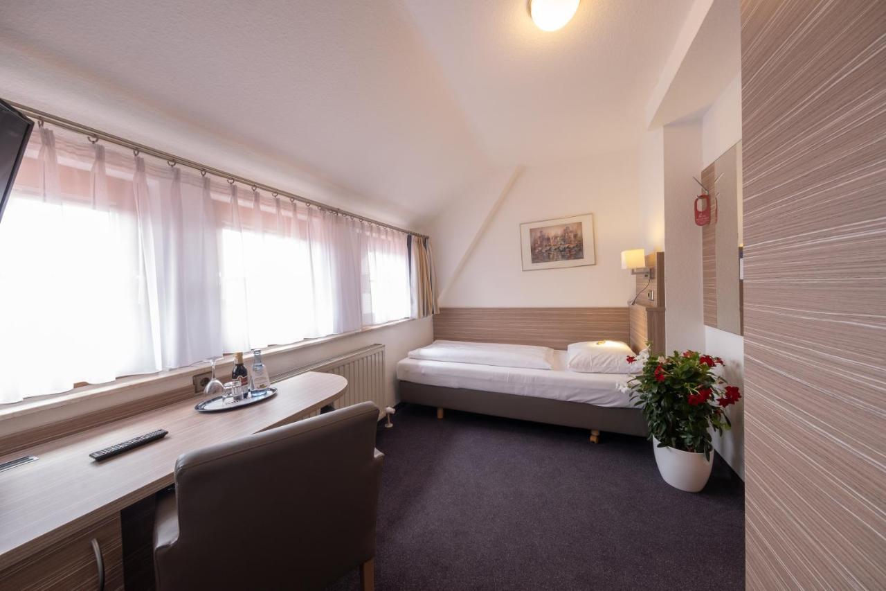 Hotel Baer Sinsheim Luaran gambar