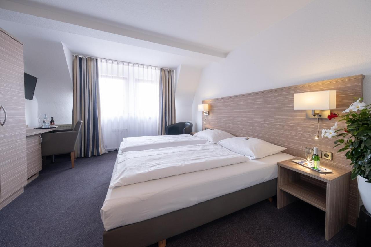 Hotel Baer Sinsheim Luaran gambar