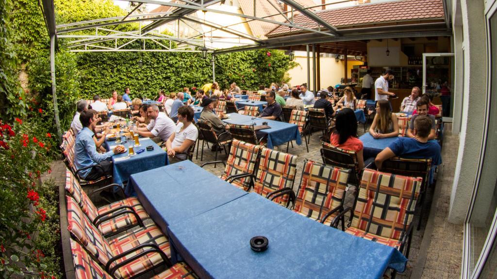 Hotel Baer Sinsheim Luaran gambar