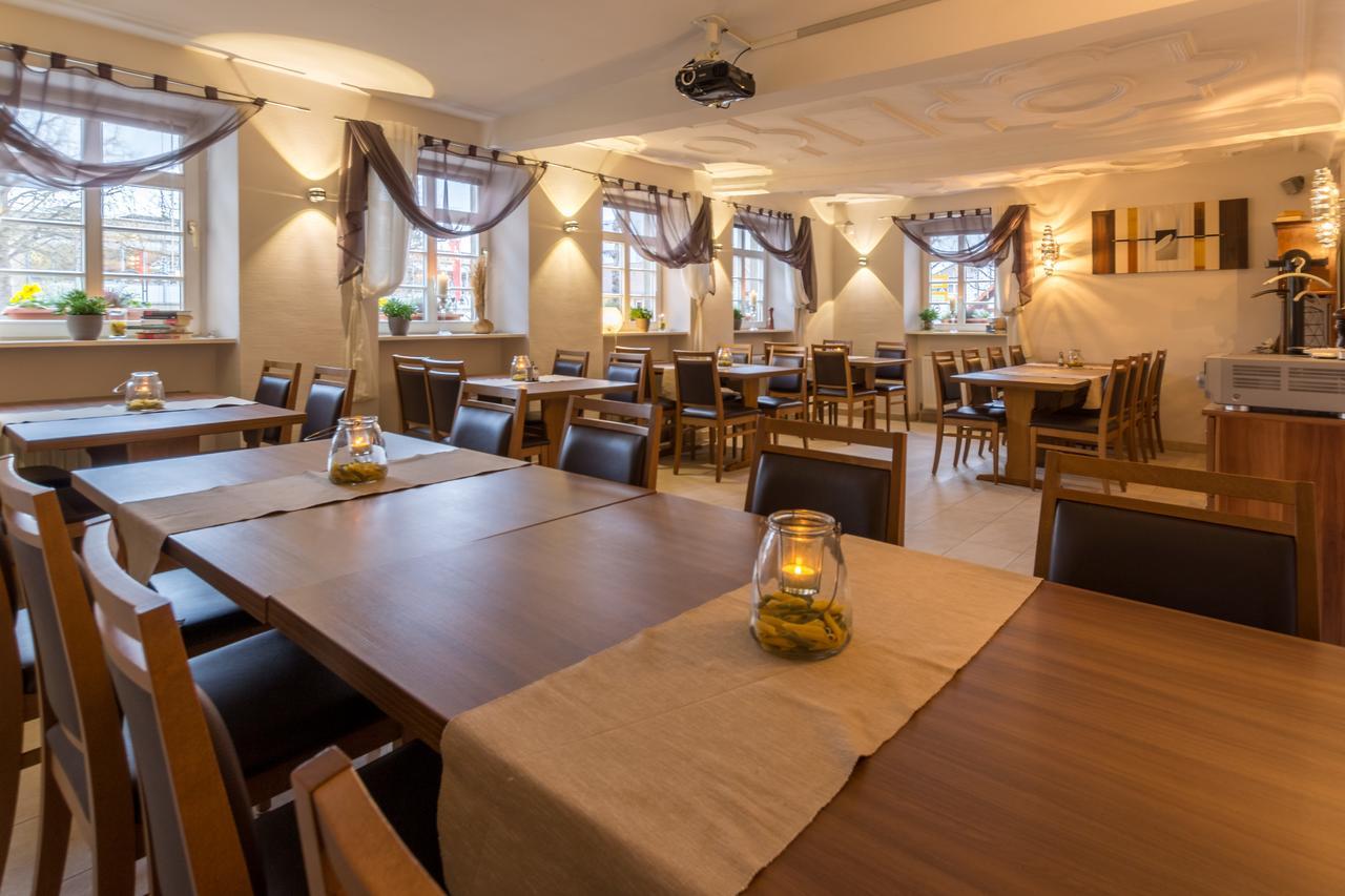 Hotel Baer Sinsheim Luaran gambar